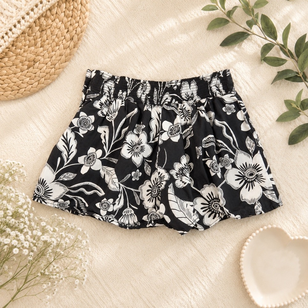 Maeve Anthropologie Black White Floral Smocked High Rise Shorts Womens 2 Boho